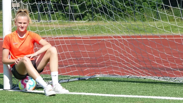 Bisher spielte sie im Tor des Blomberger SV - und zwar in der C-Jugend. Nun wird sie in G&uuml;tersloh ihr Erstspielrecht haben: Mirja Kropp. - &copy; Axel B&uuml;rger