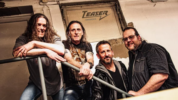 Nils Wunderlich (Gitarre, Gesang), Peter Koch (Bass, Gesang), Michael Seils (Gesang), Kai-Uwe Lange (Schlagzeug) kommen als neu formierte "Teaser" am 1. Juli ins "BarRock". - &copy; Bildrechte: Teaser