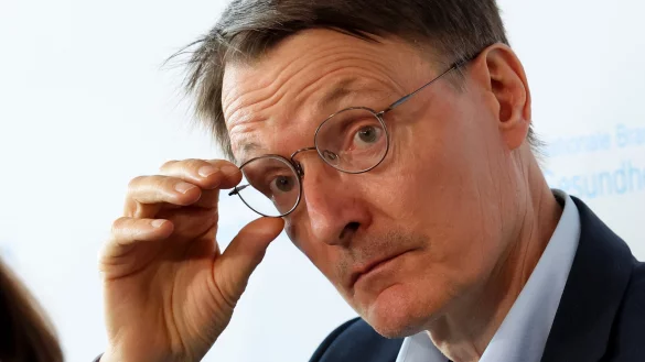 Bundesgesundheitsminister Karl Lauterbach (SPD). - &copy; Bernd W&uuml;stneck