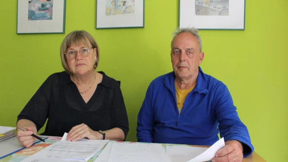 Cornelia Klein und Klaus Mücke-Klein befinden sich im Rechtsstreit mit den Wasserwerken. Sie wollen beweisen, dass die digitale Wasseruhr in ihrem Keller nicht richtig funktioniert hat. - © Linda Schnepel