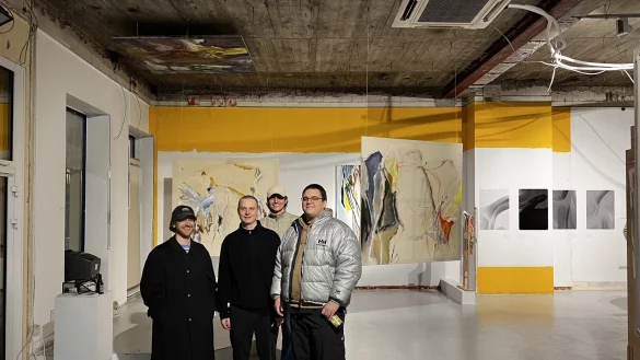  Die Künstler Timo Heijnk (von links), Malte Oing, Johannes Homann, Otto Ostermann stellen in der Langen Straße aus. - © Gilde Zentrum Detmold