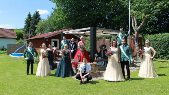 Das K&ouml;nigshaus freut sich schon sehr auf den Sch&uuml;tzenball. - &copy; Sch&uuml;tzenverein Elbrinxen