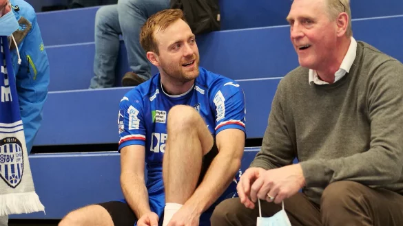 Vater und Sohn: Bobby Schagen und sein Vater Bob Schagen, der seinen vielbesch&auml;ftigten Sohn h&auml;ufig in der Phoenix-Contact-Arena besucht. Foto: J&ouml;rg Hagemann - &copy; J&ouml;rg Hagemann