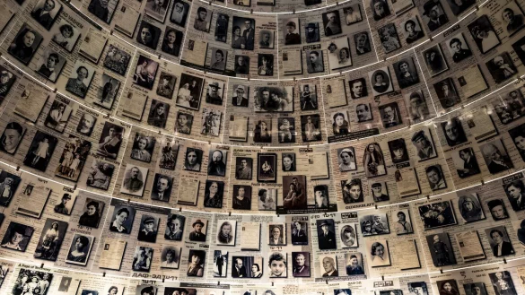 Die Halle der Namen in der Gedenkst&auml;tte Yad Vashem. - &copy; picture alliance/dpa | Fabian Sommer