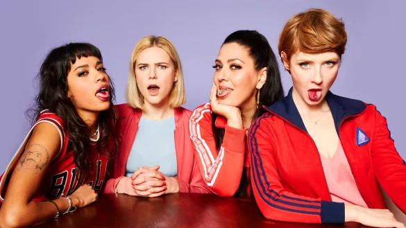 Jo (Salka Weber, v.l.), Franzi (Llewellyn Reichmann), Elif (Jasmin Shakeri) und Lena (Sarah Bauerett) zeigen in "Deadlines", dass eigentlich nur Freundschaft zählt. - © ZDF/Anne Wilk