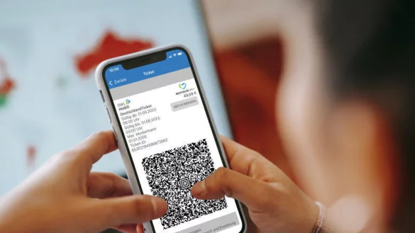 L&auml;uft gut an: Das Deutschlandticket, hier in der App der OWL Mobil App. - &copy; dpa