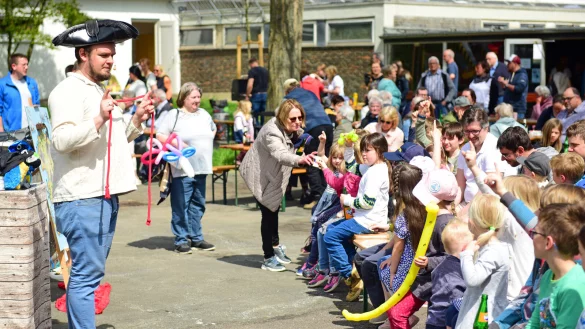 Zauberk&uuml;nstler Patrick Bernecker aus Bad Salzuflen - &copy; Nicole Ellerbrake