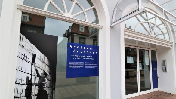 Die Dauerausstellung der Arolsen Archives in einem ehemaligen Kaufhaus an der Schlossstraße in Bad Arolsen. - © Simone Flörke