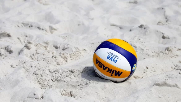 Neben einem Basketballfeld und Outdoor-Sportger&auml;ten sollen auch Beachvolleyballer auf ihre Kosten kommen. - &copy; Symbolbild: Pixabay