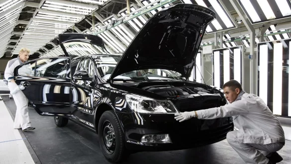 Der VW-Konzern verkauft seine wichtigste Fabrik in Russland und zieht sich bis auf Weiteres vollst&auml;ndig aus dem Land zur&uuml;ck. - &copy; dpa