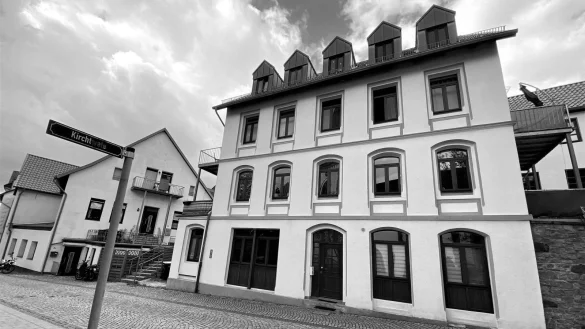 Ein modernes Wohnhaus ist aus dem Geb&auml;ude geworden, das seinen Ursprung in der Zeit des Drei&szlig;igj&auml;hrigen Krieges hat. - &copy; Horst Biere