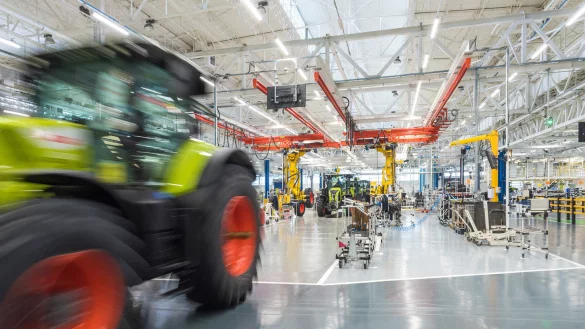 Claas er&ouml;ffnet das Traktorenwerk in Le Mans nach dreij&auml;hrigem Umbau wieder. - &copy; Arnaud Derouet