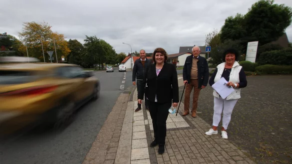 Ellen Stock an der Kirchheider Stra&szlig;e. - &copy; SPD Stadtverband
