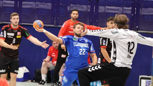 Lemgos Kian Schwarzer kann in Erlangen f&uuml;r Druck von links sorgen.&nbsp; - &copy; Paul Cohen