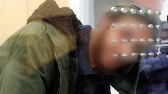 Tarik S. w&auml;hrend seines Prozesses am Oberlandesgericht D&uuml;sseldorf. - &copy; Roland Weihrauch