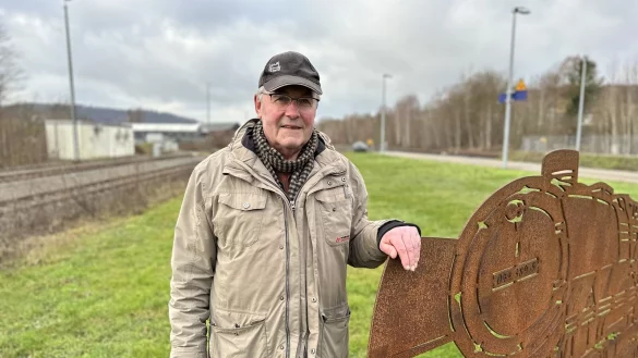 Dietmar Barkhausen ist ein Eisenbahnfan und hat in Ottbergen einiges auf die Beine gestellt. Nun bricht er allerdings mit der Deutschen Bahn. - &copy; Ralf T. Mischer