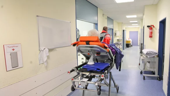 In der Zentralen Notfallambulanz am Standort Lemgo gibt es nun auch am Wochenende keinen Unfallchirurgen mehr. Patienten der Unfallchirurgie werden hier nur noch erstversorgt und dann nach Detmold zur weiteren Behandlung gebracht. - © Vera Gerstendorf-Welle(LZ)