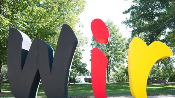 Der 33. Jahrestag der Deutschen Einheit wird am 3. Oktober gefeiert. - &copy; imago images/Eibner