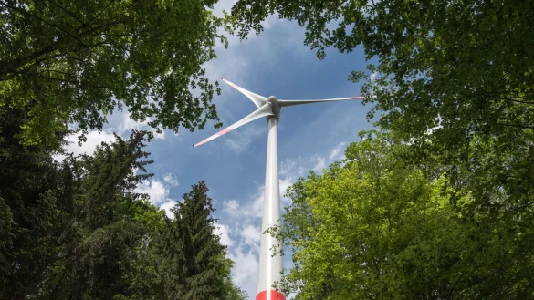 NRW will die Akzeptanz f&uuml;r die Windkraft erh&ouml;hen - durch Beteiligungsformate. - &copy; Verwendung weltweit, usage worldwide