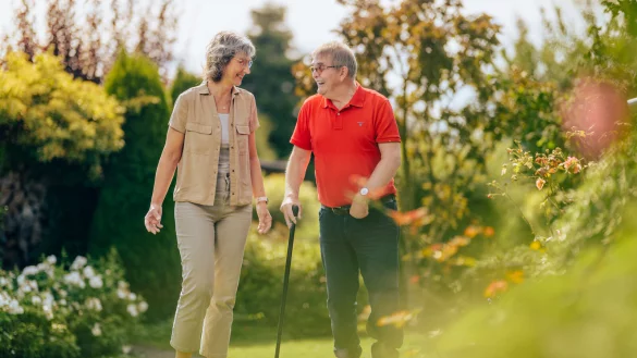 Hans-Hasso Kleina wurde nach seinen Schlaganf&auml;llen von Schlaganfall-Lotsin Sabine Bruning unterst&uuml;tzt. F&uuml;r ihre Hilfe ist der Rentner bis heute sehr dankbar. - &copy; BESIM MAZHIQI