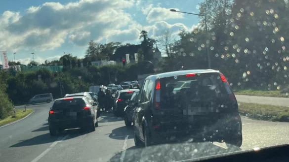 Bei der Festnahme an der Nordringkreuzung soll es sich am Dienstagnachmittag kurz gestaut haben. - &copy; Privat