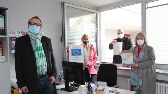 Markus Baier, Doris Hagemann, Konstantin Plümer und Susanne Weishaupt (von links) bei der offiziellen Eröffnung des Gesundheitskiosks im Dorfbegegnungszentrum Hörstmar im Mai 2021. - © Nadine Uphoff