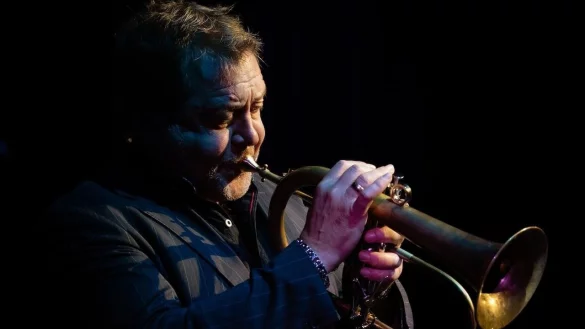 Ein satter, sanfter Sound: Oliver Groenewald an der Trompete. - © Steve Alboucq