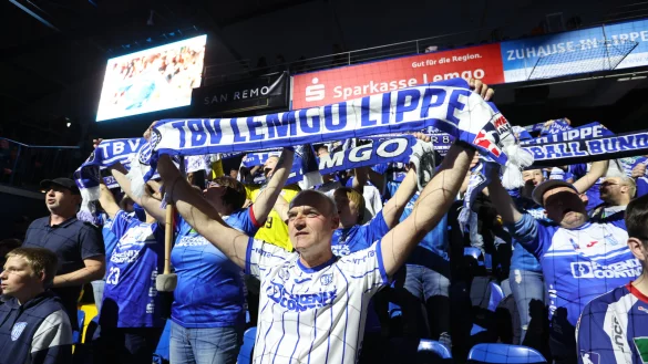 Die Fans des TBV stehen hinter ihrer Mannschaft, machen sich aber Sorgen. - &copy; Paul Cohen