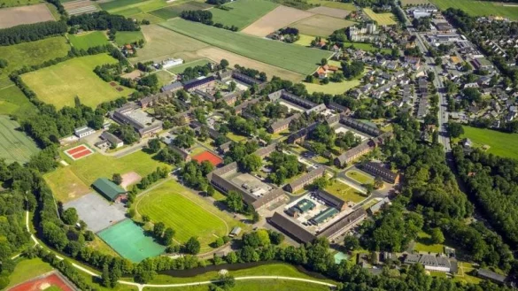 Das rund 38 Hektar gro&szlig;e Areal der ehemaligen Mansergh Barracks in G&uuml;tersloh wird komplett neu &uuml;berplant. - &copy; BlmA