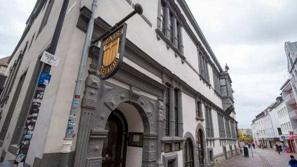 Der bisherige Eingang des Ratskellers bleibt erhalten, hinzu kommt jedoch ein neuer Zugang an der s&uuml;dlichen Seite. - &copy; Niklas T&uuml;ns