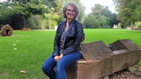 Sie ist "mit Herz f&uuml;r Lemgo" aktiv: Birgit Grothmann begleitet Sterbende auf ihrem letzten Weg. - &copy; Katrin Kantelberg