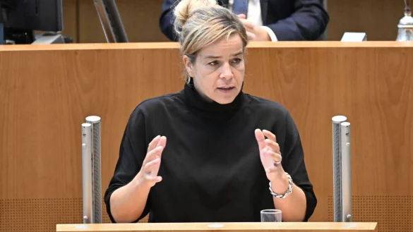 Die Vize-Ministerpr&auml;sidentin Mona Neubaur fordert neue Gespr&auml;che zum Thema Stalag. - &copy; ROBERTO PFEIL