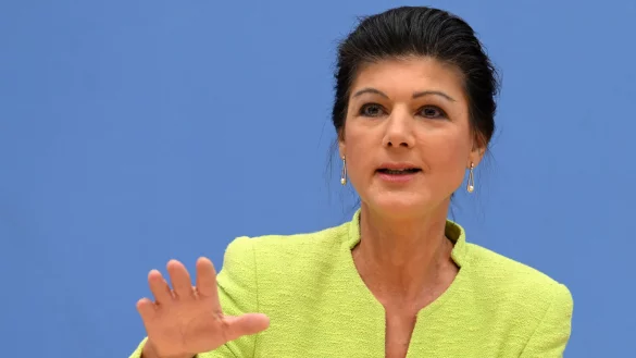 Die fr&uuml;here Linken-Politikerin Sahra Wagenknecht will den Begriff "links" nicht als Namensbestandteil ihrer neuen Partei. - &copy; Soeren Stache