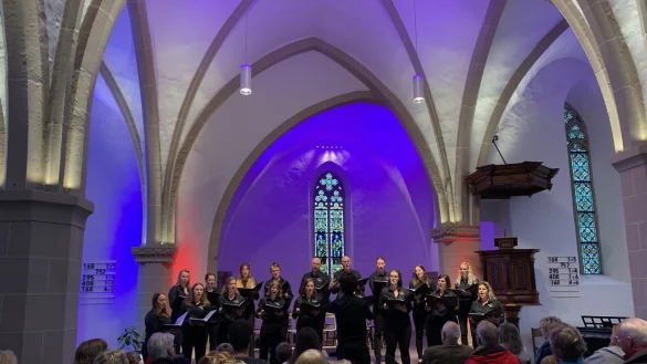 Der Lagenser Popchor Soundtrack sang vor ausverkauftem Haus in der Marktkirche. - &copy; Markus Theil