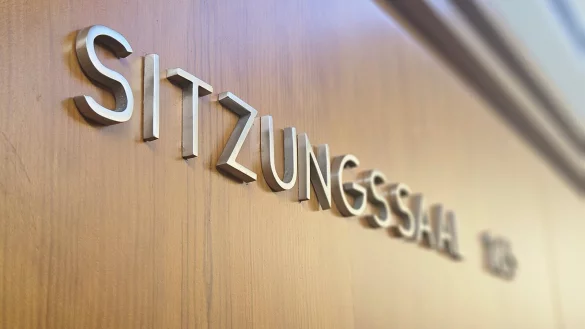 Knapp anderthalb Stunden dauert die Beweisaufnahme am Donnerstagmorgen vor dem Landgericht Detmold. Am Ende verurteilt die 2. Jugendkammer einen 40-j&auml;hrigen Barntruper wegen schweren sexuellen Missbrauchs seiner Nichte (damals 13) zu einer mehrj&auml;hrigen Haftstrafe. - &copy; Janet K&ouml;nig