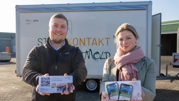 Tom Lachmann, Koordinator f&uuml;r B&uuml;rgerbeteiligung, und Elisa Henke-Bockschatz, Gesamtprojektleiterin "Smart Cities", sind zum Auftakt der Stadtkontakt mobil-Tour am 25. Januar in Hiddesen mit dabei und freuen sich auf den Dialog mit interessierten B&uuml;rgern. - &copy; Torben Gocke