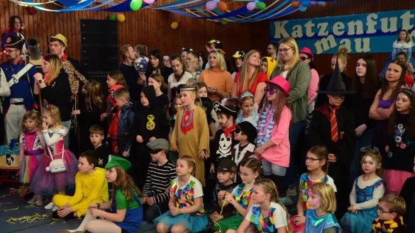 Gute Stimmung beim Kinderkarneval in Vo&szlig;heide. - &copy; Nicole Ellerbrake