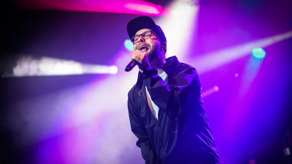Im Mai 2022 im Lokschuppen: Mark Forster performte bei einem Clubkonzert in Bielefeld 20 Songs aus seinen f&uuml;nf Alben. - &copy; Sarah Jonek Fotografie