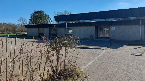 Die geplante Sanierung der Sporthalle am Ramberg ist in 2023 verschoben worden. Nun m&uuml;ssen die Planungen neu diskutiert werden. - &copy; Archivfoto: Michaela Wei&szlig;e