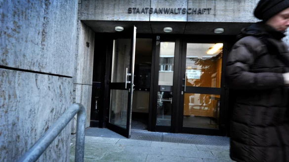 Der Eingang der Staatsanwaltschaft Bielefeld. Hier wird in Zusammenhang mit dem Tod der Frau ermittelt. - &copy; BIELEFELD