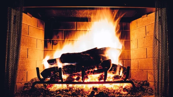 Ältere Kaminöfen dürfen nur noch bis Jahresende betrieben werden. - © Pixabay