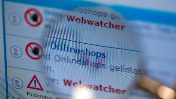Betreiber von Fake-Shops ködern ihre Opfer oft mit hohen Preisnachlässen im Web. - © Verwendung weltweit