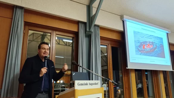 K&auml;mmerer Patrick Herrmann erl&auml;uterte die Eckdaten des Haushalts f&uuml;r dieses Jahr im Rat. - &copy; Gemeinde Schlangen