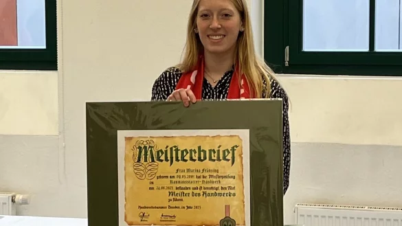 Raumausstatterin Marina Fr&auml;nsing beendete im August 2023 erfolgreich ihre Meisterfortbildung. - &copy; Fr&auml;nsing