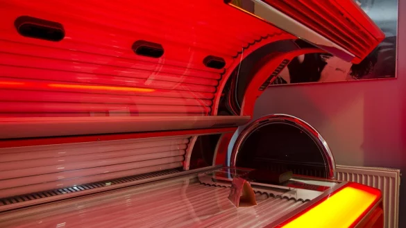 Obwohl ein Solarien in separaten R&auml;umen stehen, gelten in Sonnenstudios strenge Regeln. - &copy; Pixabay