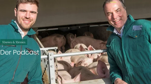 Plaudern &uuml;ber die Entwicklung des T&ouml;nnies-Konzerns, die Fleischproduktion und die Corona-Bew&auml;ltigung: Maximilian T&ouml;nnies und sein Vater, Konzernchef Clemens T&ouml;nnies. - &copy; Screenshot