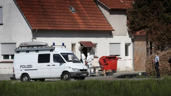 In diesem Haus wohnte der 21-J&auml;hrige zusammen mit den beiden Opfern. Den T&auml;tern verschaffte er Zugang ins Innere. - &copy; Gerald Dunkel