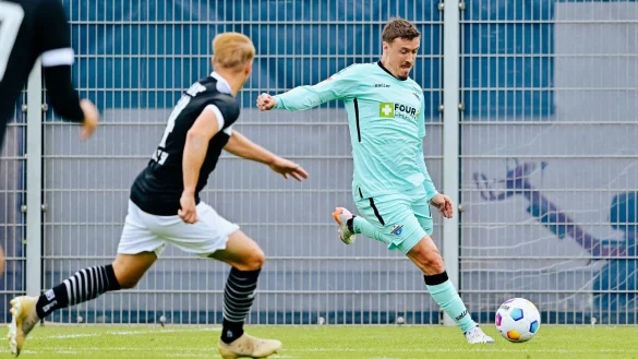 SCP-Neuzugang Max Kruse hat sich in dieser Szene auf der linken Seite durchgesetzt, passt nach innen und bereitet damit den 2:1-Siegtreffer durch Sirlord Conteh vor. - &copy; Besim Mazhiqi