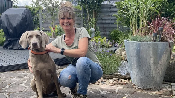 Nach einem schweren Start sind Conny Singer-Clausen aus dem Kreis G&uuml;tersloh und ihr Hund Sina zu einem unzertrennlichen Duo zusammengewachsen. - &copy; Markus Voss