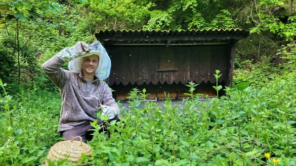 Jens Steffen m&ouml;chte mit seinem Foto der Landwirtschaft ein Gesicht geben. Ihm sind Artenschutz, Biodiversit&auml;t, Biene und Co. wichtig. - &copy; Westf&auml;lisch-Lippischer Landwirtschaftsverband